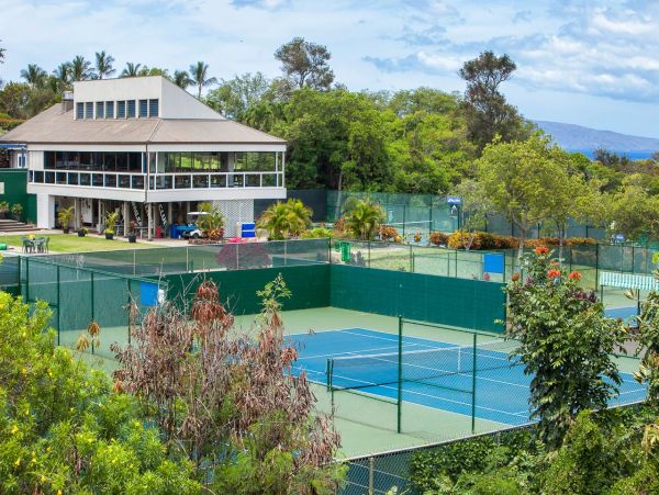 Maui Condo with Stunning Views - Book Your Hawaiian Getaway