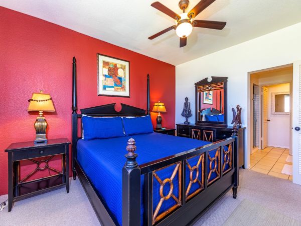 Maui Condo with Stunning Views - Book Your Hawaiian Getaway