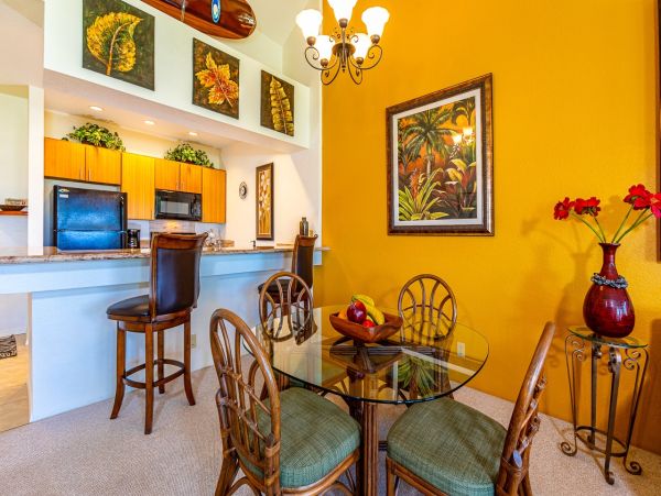 Maui Condo with Stunning Views - Book Your Hawaiian Getaway