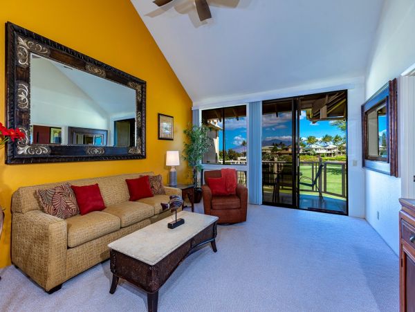Maui Condo with Stunning Views - Book Your Hawaiian Getaway