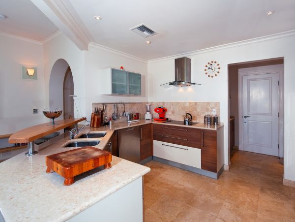 Barbados Condo 973356