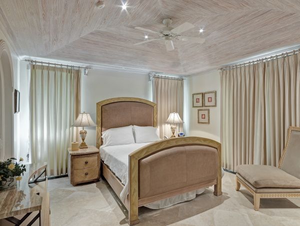 Barbados Condo 973376