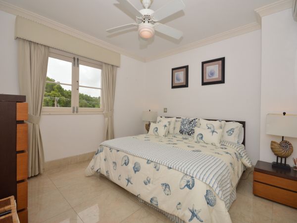 Barbados Condo 973377