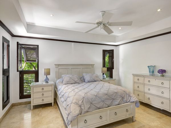Barbados Condo 973386