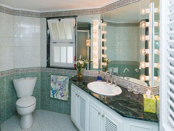 Barbados Condo 973414