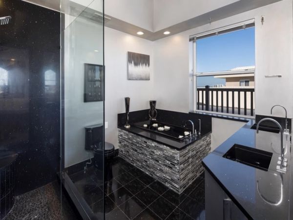 Gulf Views Marco Island Vacation Condo on Beach 2 Bedrooms