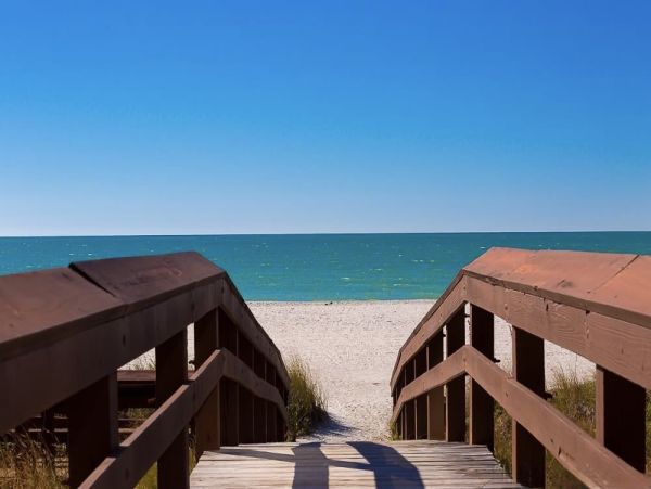 Gulf Views Marco Island Vacation Condo on Beach 2 Bedrooms