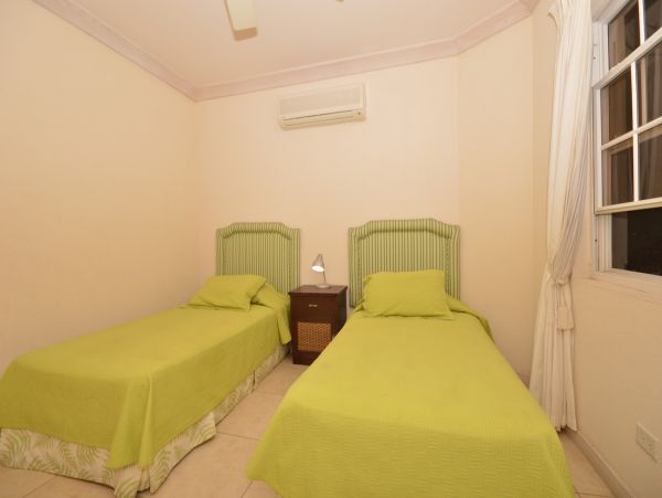 Barbados Home 973445