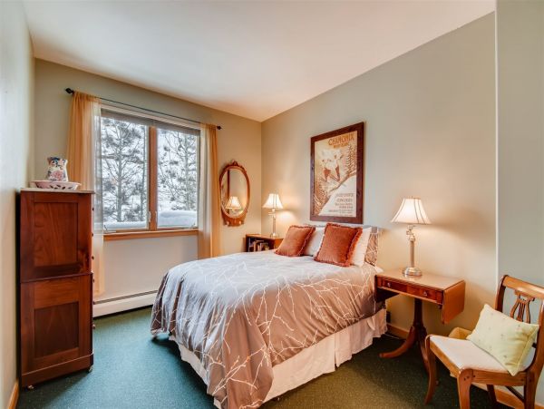 Vail Vacation Condo with Communal Pool & Spa, Sleeps 8