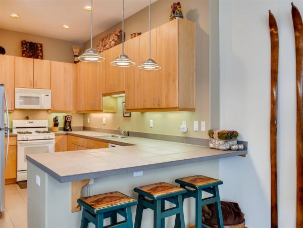 Vail Vacation Condo with Communal Pool & Spa, Sleeps 8