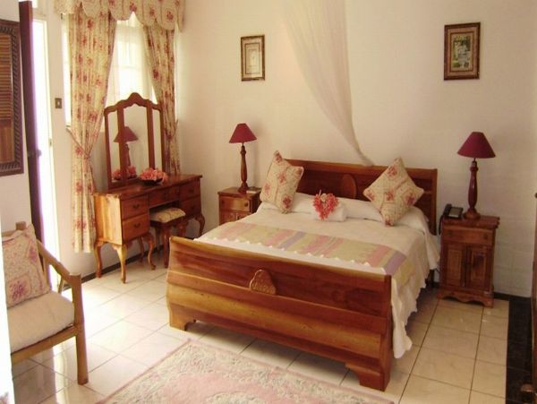 Jamaica Home 973498