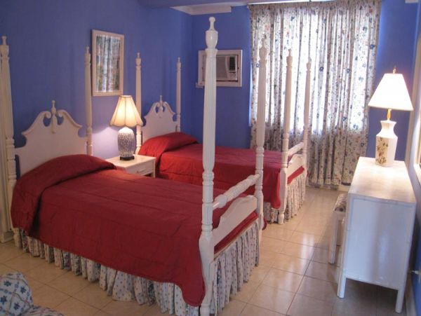 Jamaica Home 973505