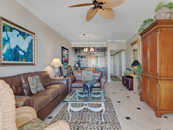 Elegant 2 Bedroom Condo with Full Ocean Views