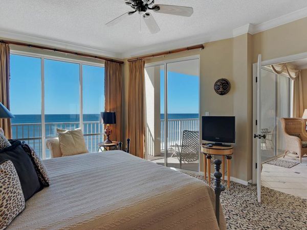 Elegant 2 Bedroom Condo with Full Ocean Views
