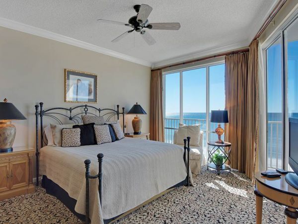 Elegant 2 Bedroom Condo with Full Ocean Views