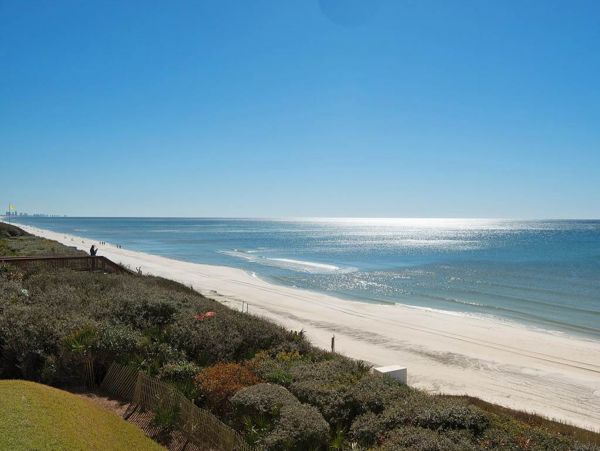 Elegant 2 Bedroom Condo with Full Ocean Views