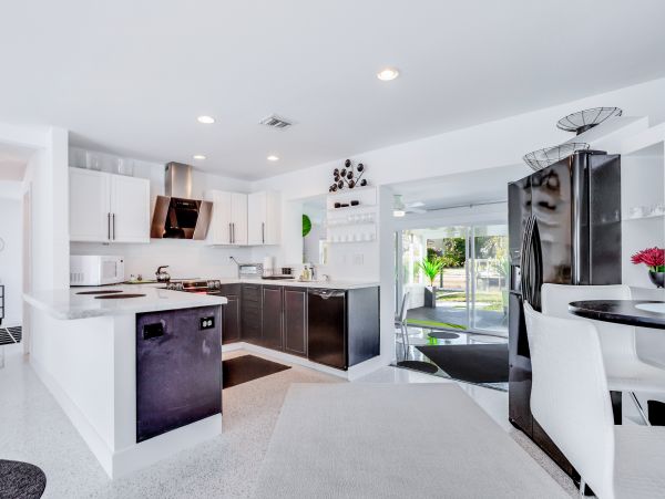 Naples Home 973723