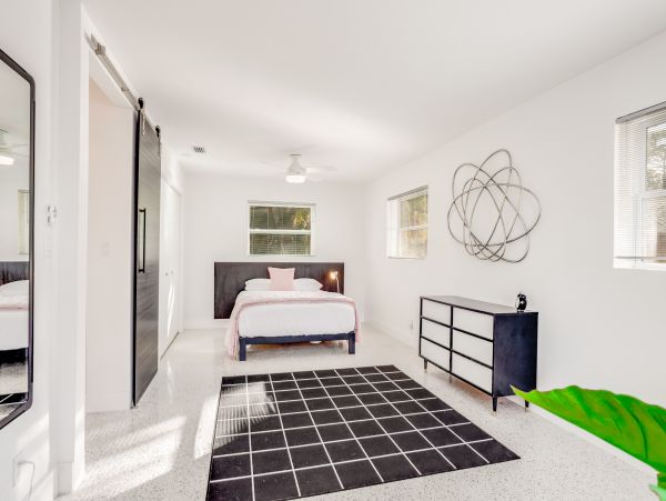 Naples Home 973723