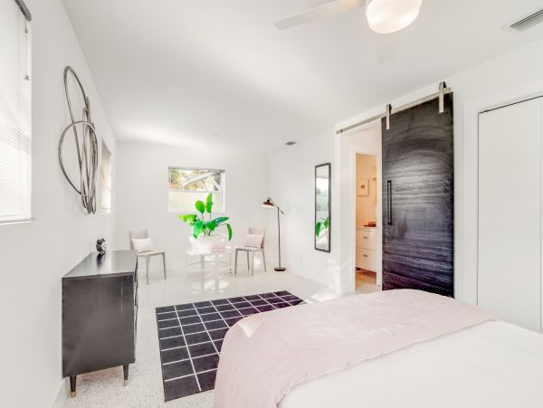 Naples Home 973723