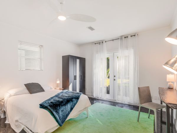 Naples Home 973723