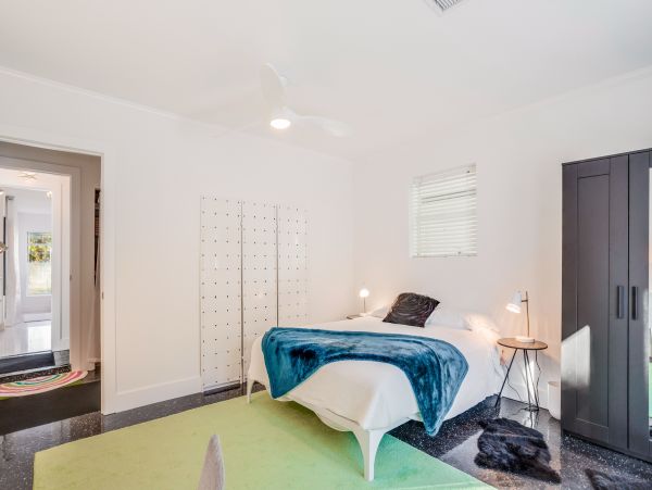 Naples Home 973723