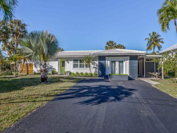 Naples Home 973723