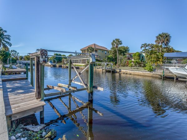 Naples Home 973723