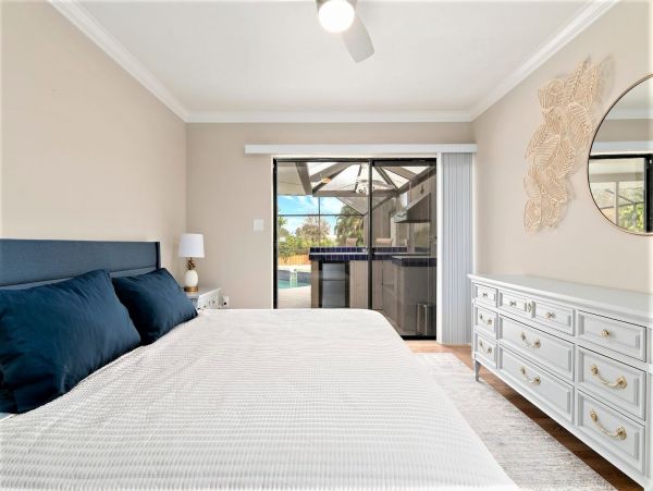 Sarasota Vacation Pool Home 3 Bedrooms Sleeps 6 Guests