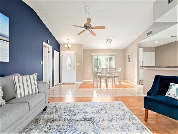 Sarasota Vacation Pool Home 3 Bedrooms Sleeps 6 Guests