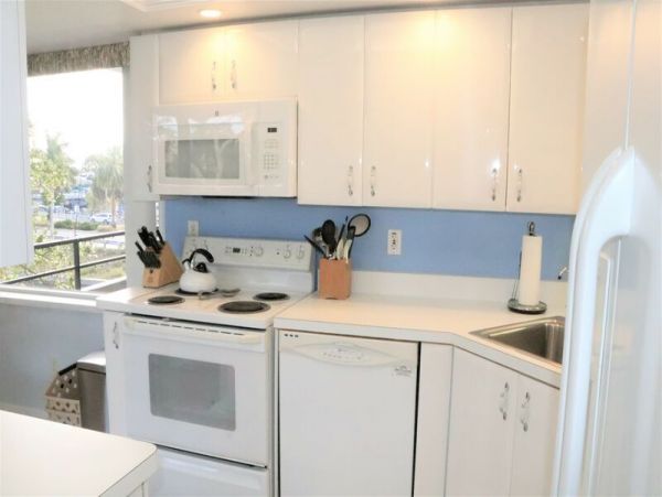 Short Walk to Beach Siesta Key Vacation Condo Two Bedroom