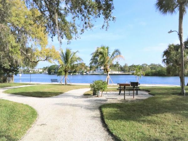 Short Walk to Beach Siesta Key Vacation Condo Two Bedroom