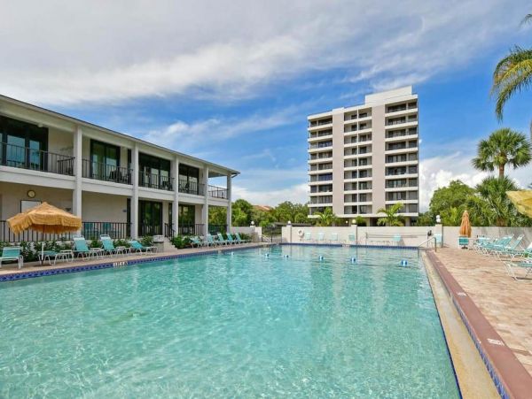 Short Walk to Beach Siesta Key Vacation Condo Two Bedroom