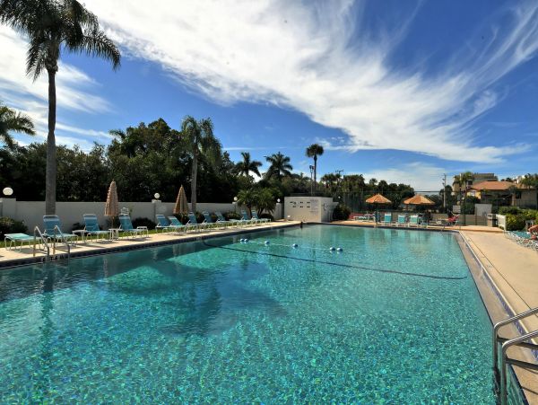 Short Walk to Beach Siesta Key Vacation Condo Two Bedroom