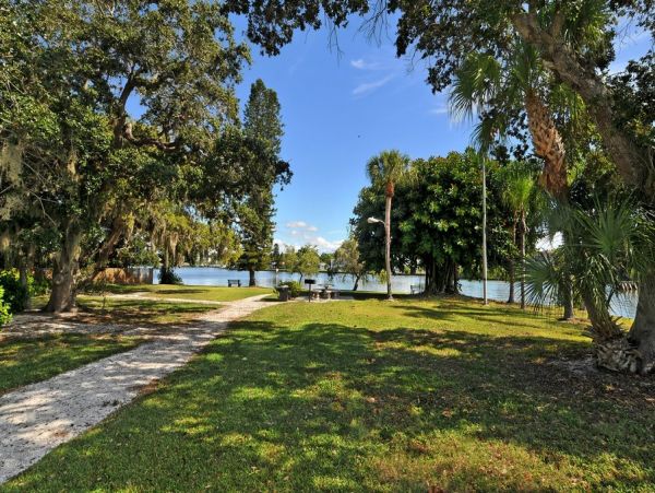 Short Walk to Beach Siesta Key Vacation Condo Two Bedroom