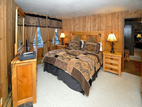 Vacation Home in Vail - Wonderful Views - Private Hot Tub