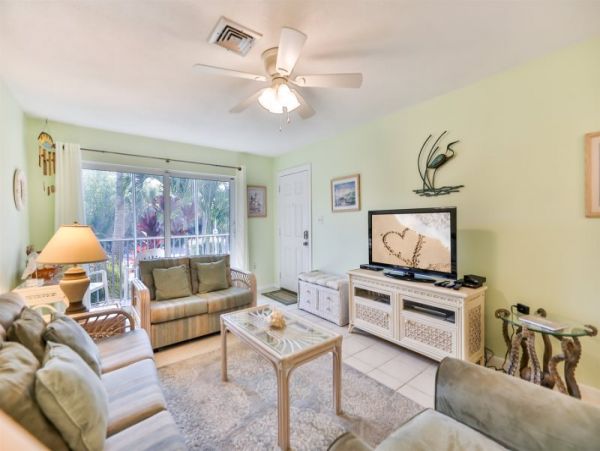 Two Bedroom Condo in Sanibel