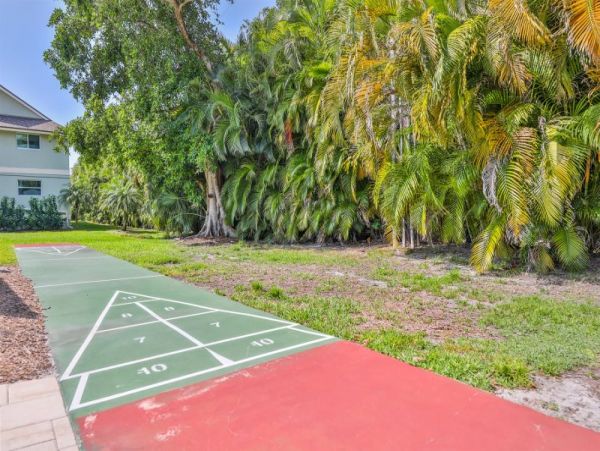 Two Bedroom Condo in Sanibel