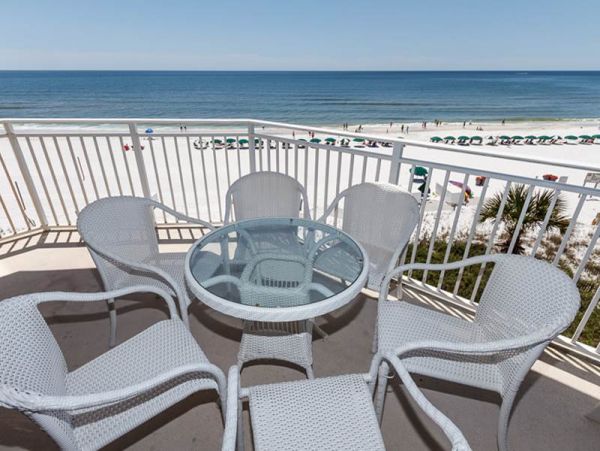 Beachfront 3 Bedroom Vacation Condo in Fort Walton Beach