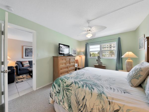 New Smyrna Beach Condo 973826