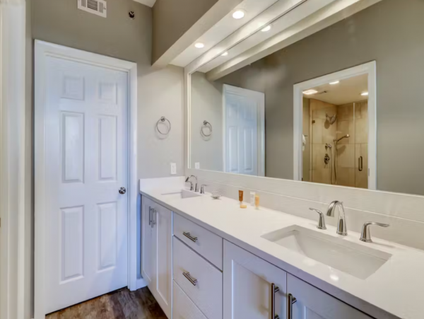 Spacious 3 Bedroom Vacation Condo in Seacrest