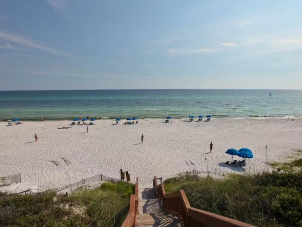 Spacious 3 Bedroom Vacation Condo in Seacrest
