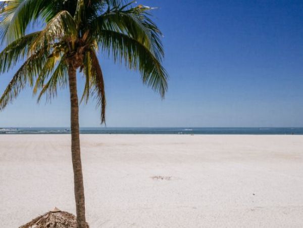Bay Views Fort Myers Vacation Condo Two Bedroom