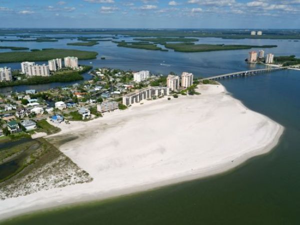 Bay Views Fort Myers Vacation Condo Two Bedroom