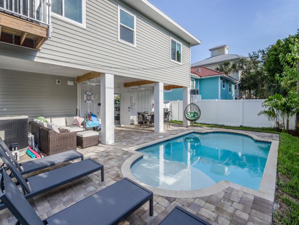 Beautiful Fot Myers Beach Vacation Pool Home