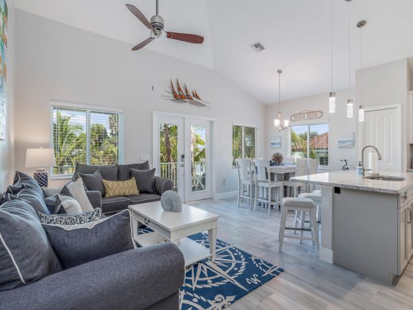 Beautiful Fot Myers Beach Vacation Pool Home