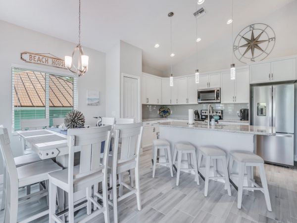 Beautiful Fot Myers Beach Vacation Pool Home