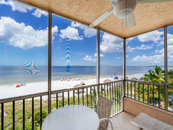 Fort Myers Condo 973841
