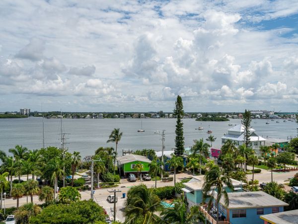 Vacation Condo in Fort Myers 2 Bedrooms Sleeps 8 Gulf Views