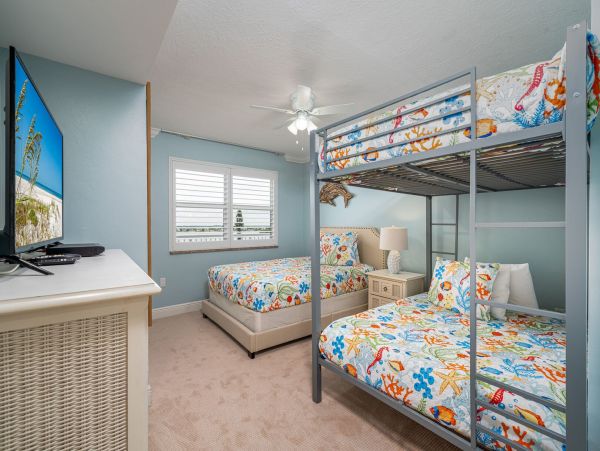 Vacation Condo in Fort Myers 2 Bedrooms Sleeps 8 Gulf Views