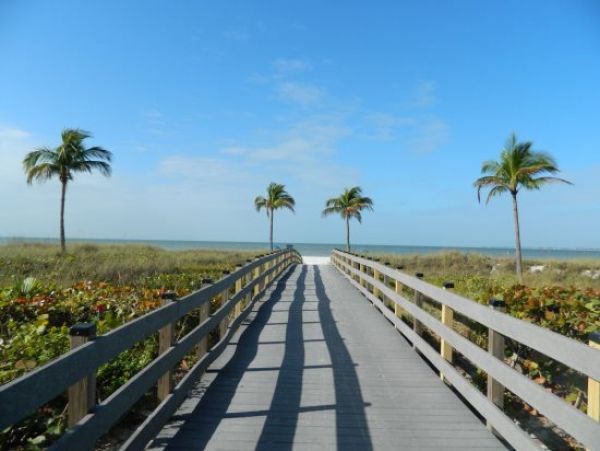 Vacation Condo in Fort Myers 2 Bedrooms Sleeps 8 Gulf Views